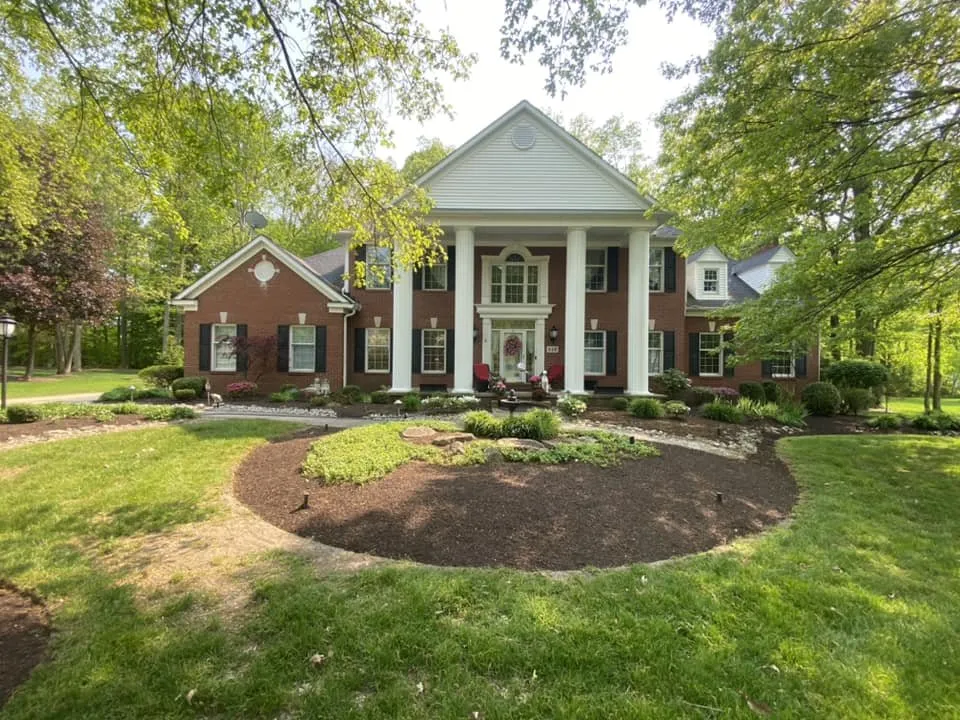 Trusted lawn care service experts serving Painesville, OH - Azul Pine Landscapes