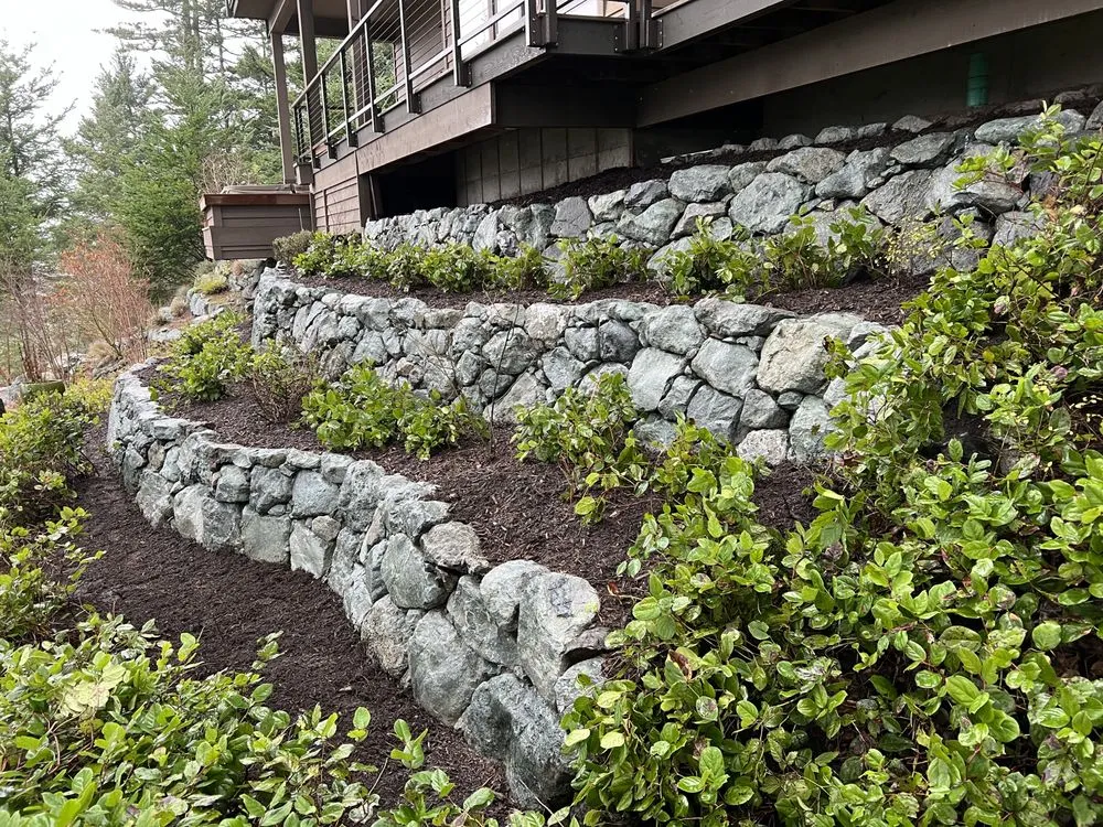 Local lawn mowing service experts serving Mount Vernon, WA - Azusa JC Landscaping