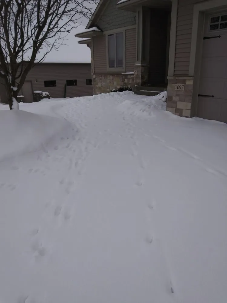 Expert outdoor landscaping experts serving Rochester, MN - B & A Handyman Snow & Lawn