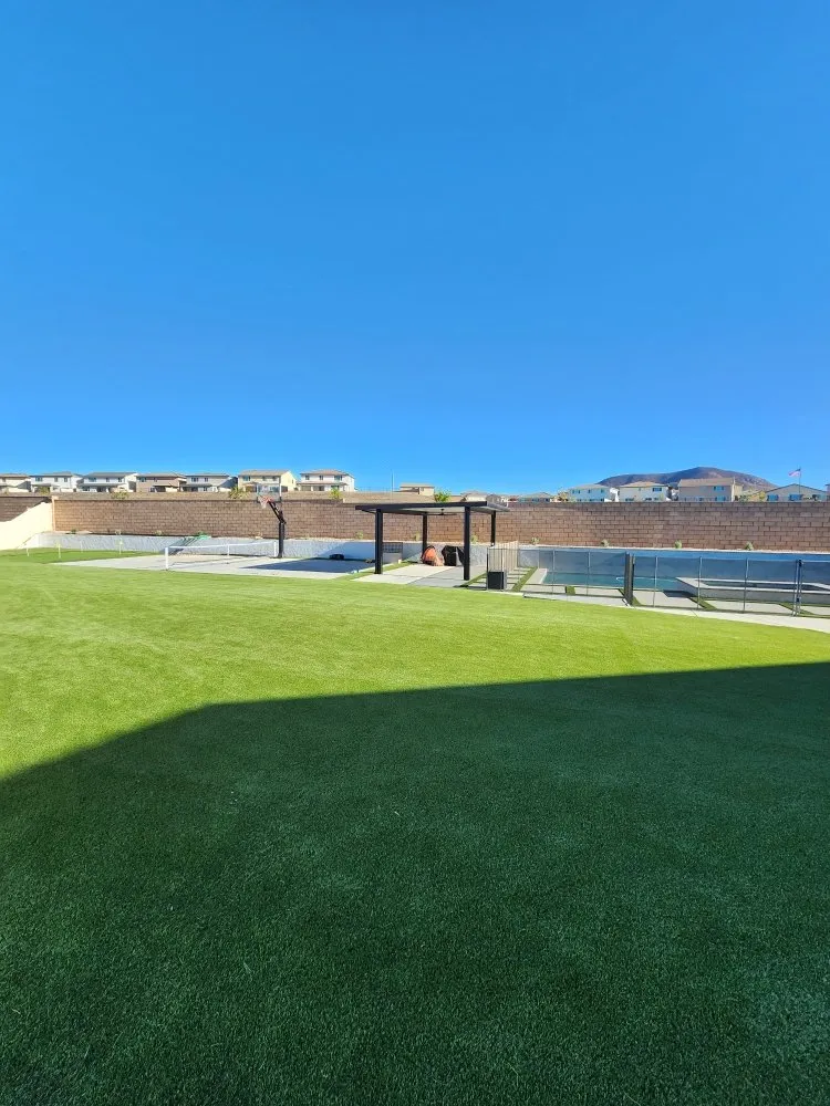 Trusted lawn care service in Los Angeles, CA - B & B Construction