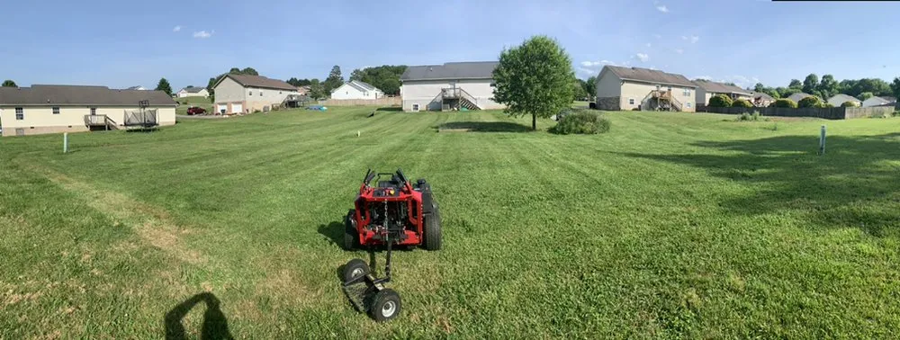 Top-rated yard maintenance in Sevierville, TN by B & B Cut Rite Lawn Service