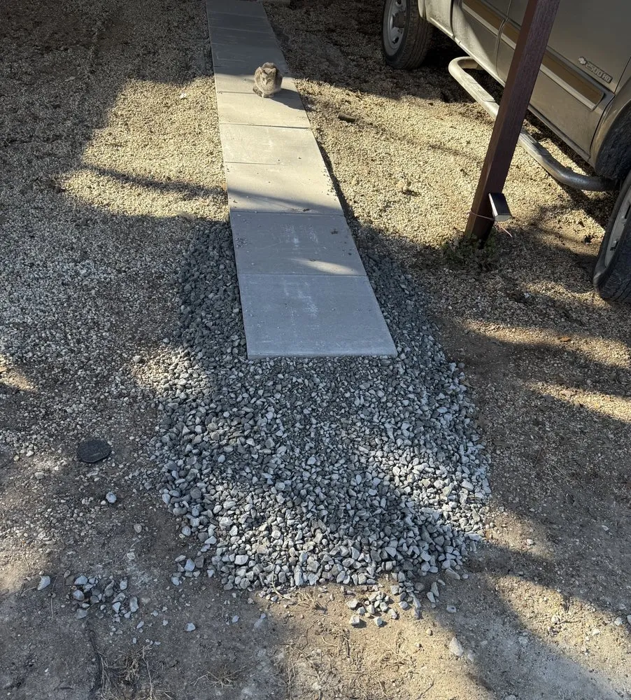 Reliable yard maintenance with custom design across Scurry, TX - B & B Earthworx