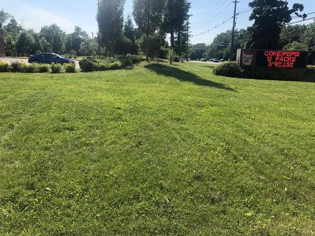 Affordable lawn mowing service experts serving North Haledon, NJ - B & B Property Management