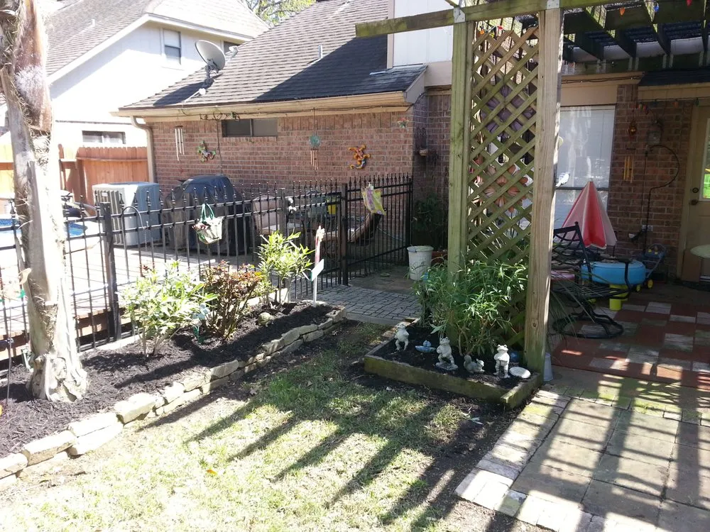 Affordable residential landscaping for beautiful yards across Highlands, TX - B & B Tree Specialist & Landscaping