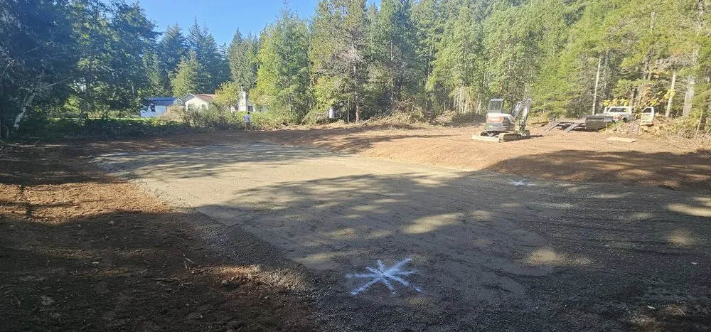 Affordable lawn mowing service for beautiful yards in Steilacoom, WA by B & C Building Solutions