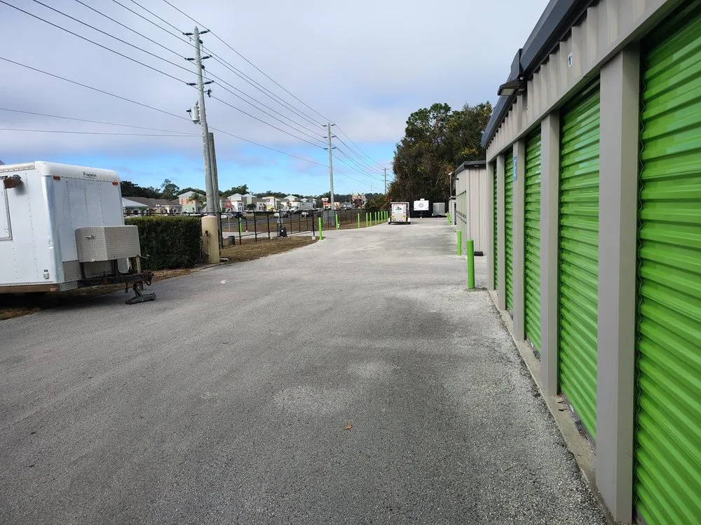 Affordable garden landscaping in Summerfield, FL by B & D Lawn Maintenance