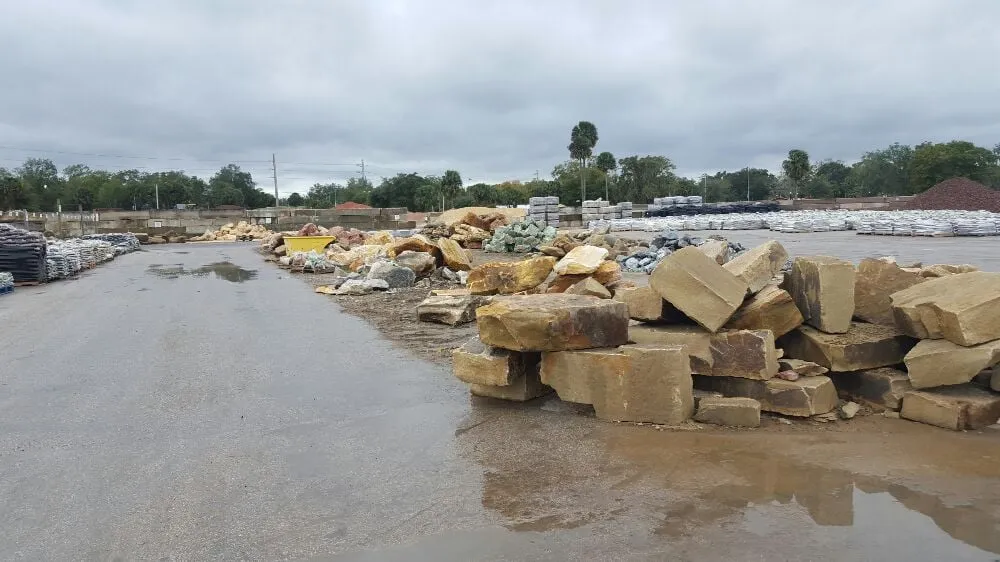 Professional yard maintenance experts serving Altamonte Springs, FL - B & G Property Management and Landscaping