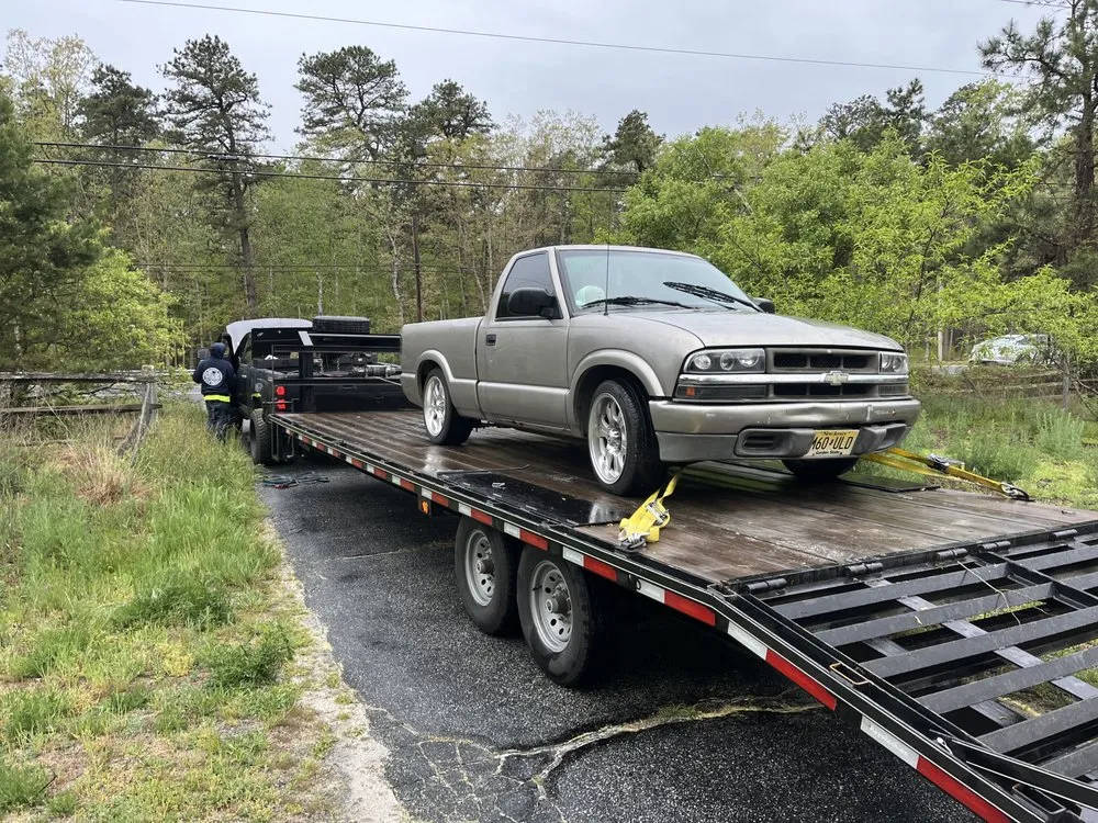 Top-rated yard cleanup service for homes in Galloway, NJ by B & K Junk Removal