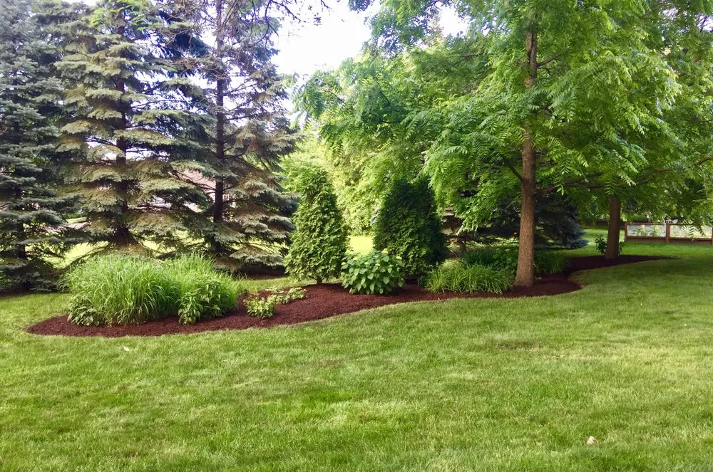 Top-rated garden landscaping near you across Green Bay, WI - B & L Lawn and Landscape