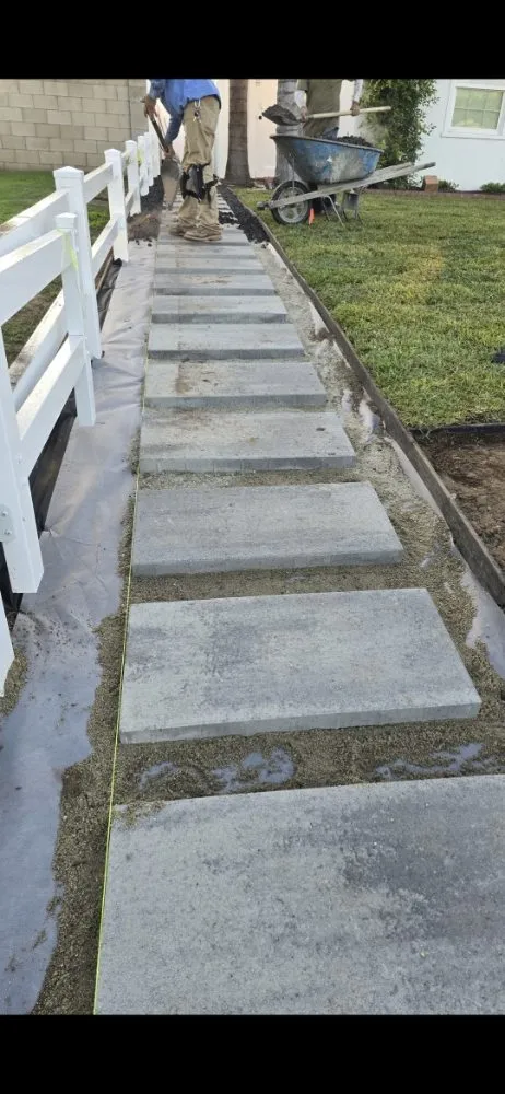 Top-rated lawn mowing service in La Puente, CA - B and M Gardening