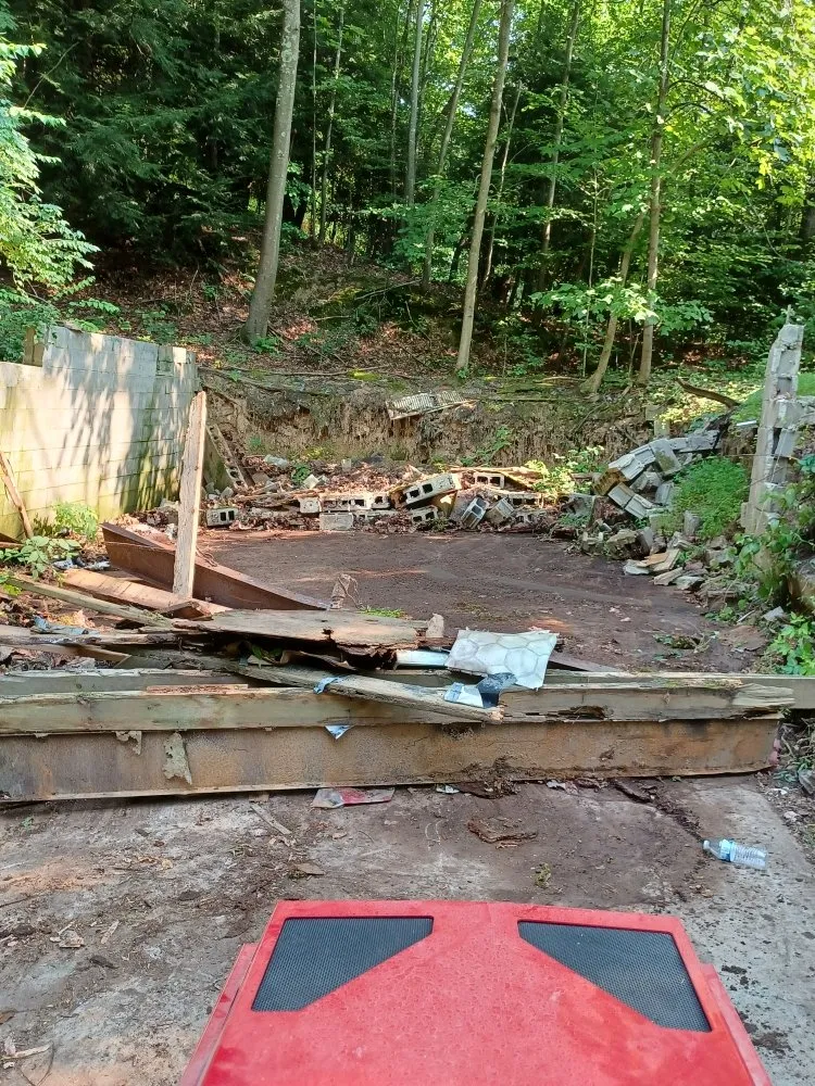 Reliable yard cleanup service experts serving Newark, OH - B and M Landscaping and Property Preservation