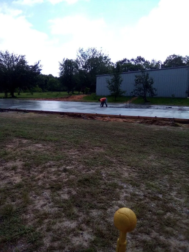 Custom yard cleanup service experts serving Pensacola, FL - B And P Construction Of NWF