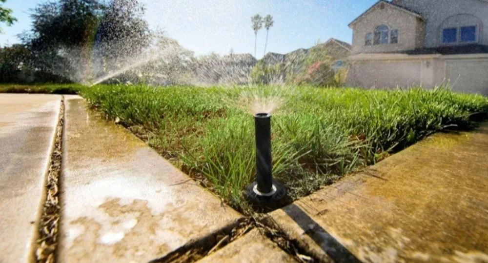 Professional yard maintenance for beautiful yards across Aurora, CO - B-B irrigation & Landscaping