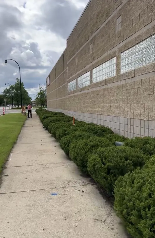 Local garden landscaping for residential properties across Livonia, MI - B-B Services