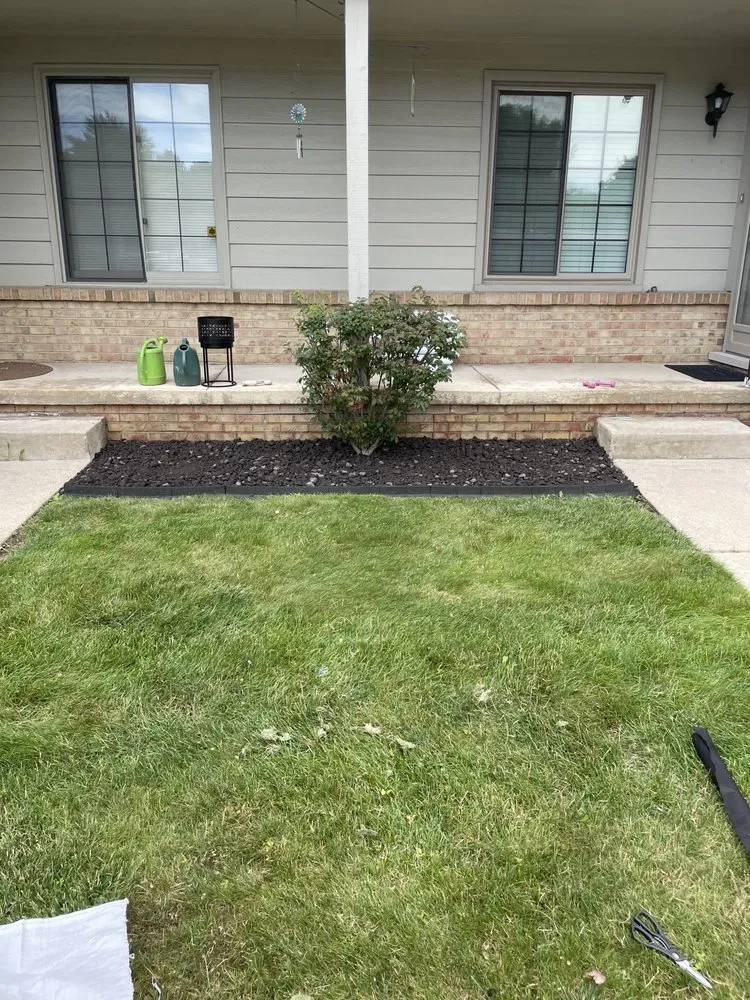 Top-rated lawn mowing service in Livonia, MI - B-B Services