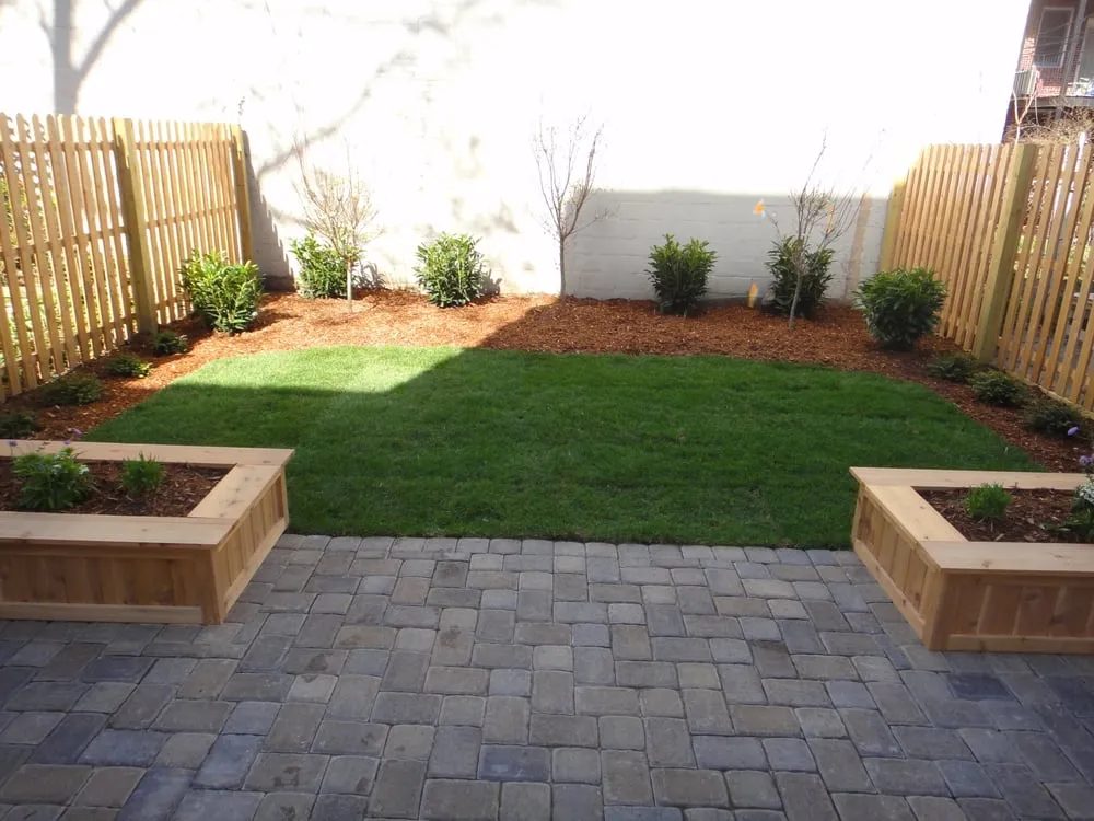 Affordable yard cleanup service in Hoboken, NJ - B Bakelaar Landscape Design