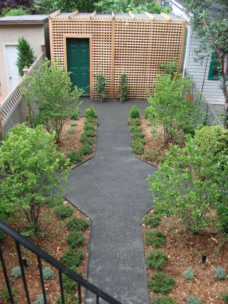 Affordable garden landscaping in Hoboken, NJ by B Bakelaar Landscape Design