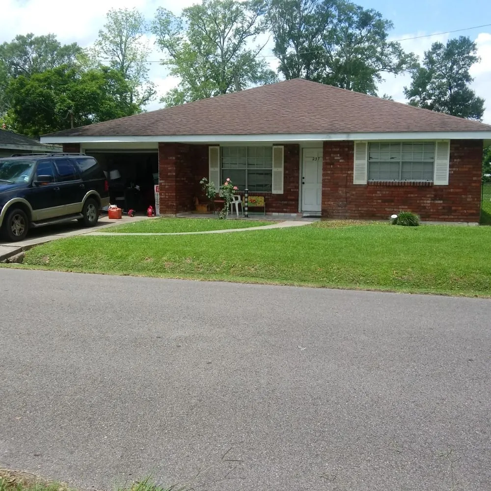 Expert landscape installation with custom design in Metairie, LA by B Beez Lawn Care