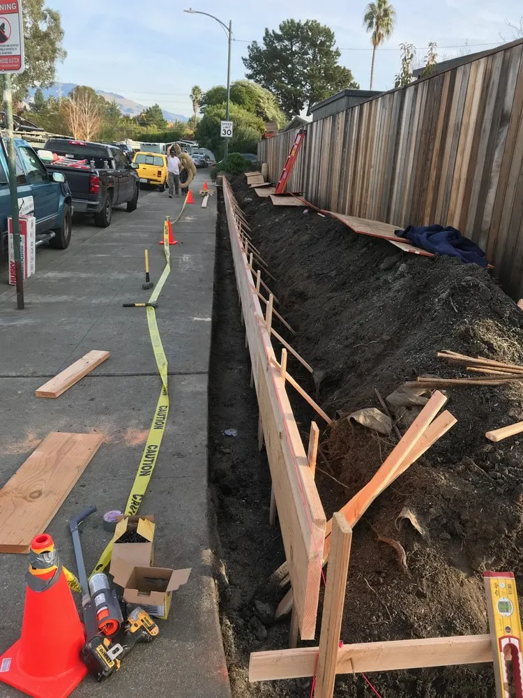 Professional outdoor landscaping experts serving Boulder Creek, CA - B G Weekley Builder