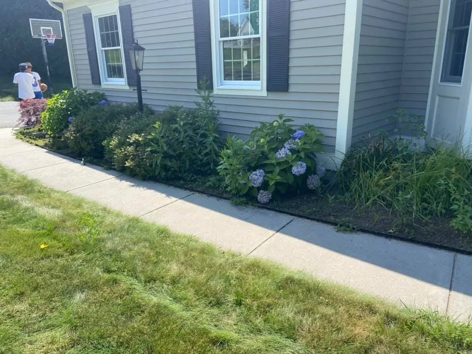 Custom yard maintenance in Vernon, CT - B Hills Property Services