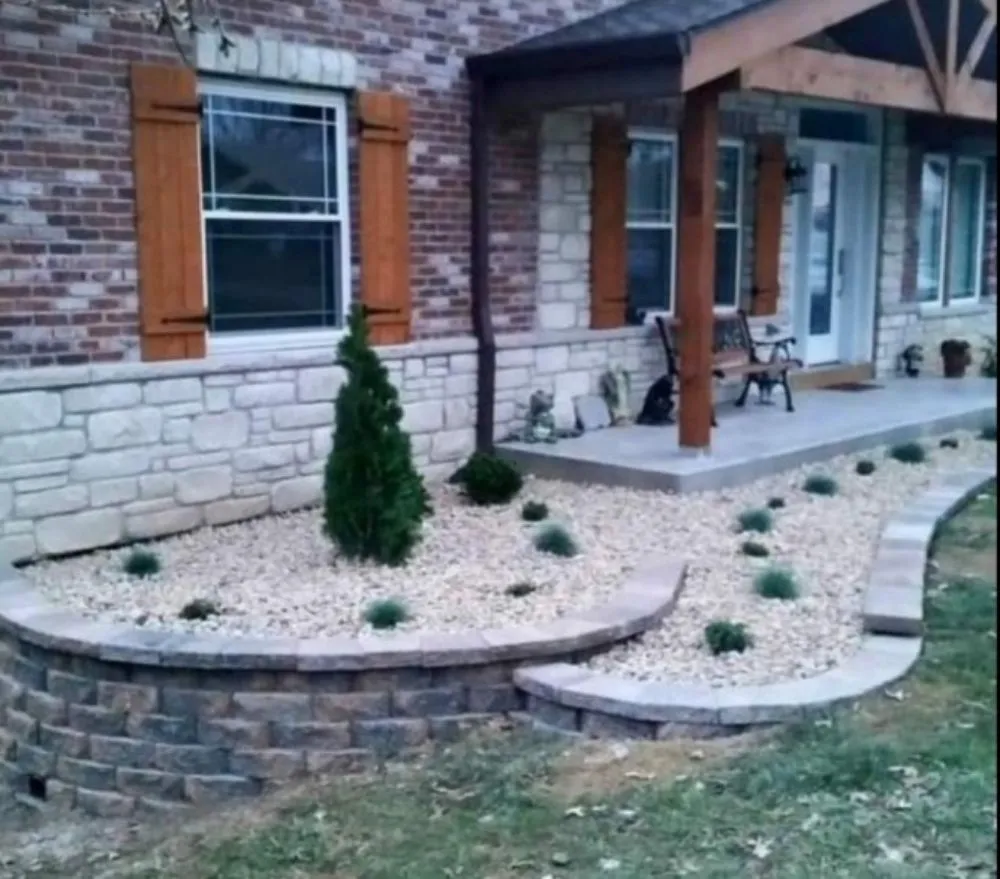 Custom lawn mowing service in Warrenton, MO - B K Dwyer Landscaping