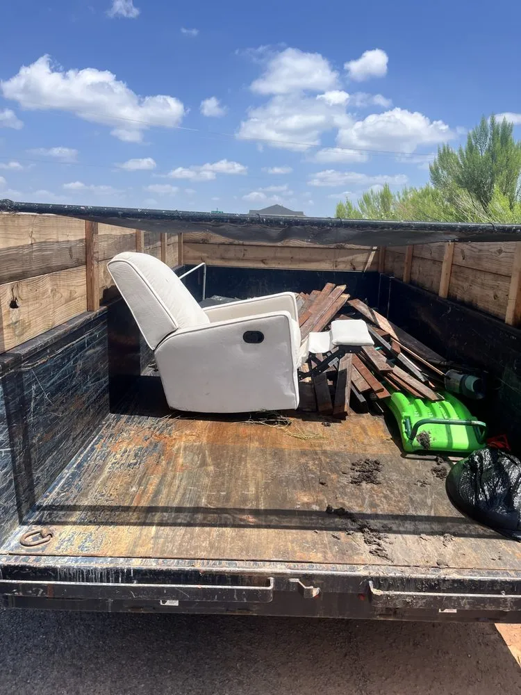 Local yard cleanup service for residential properties across San Angelo, TX - B-Line Services