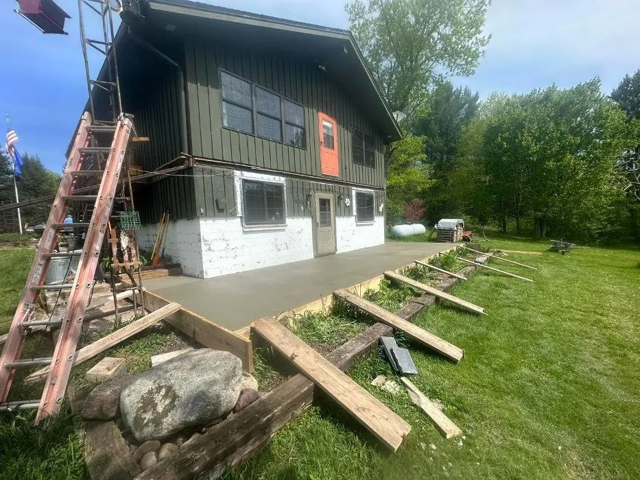 Custom garden landscaping experts serving Kennan, WI - B Sidenbender Landscaping & Concrete
