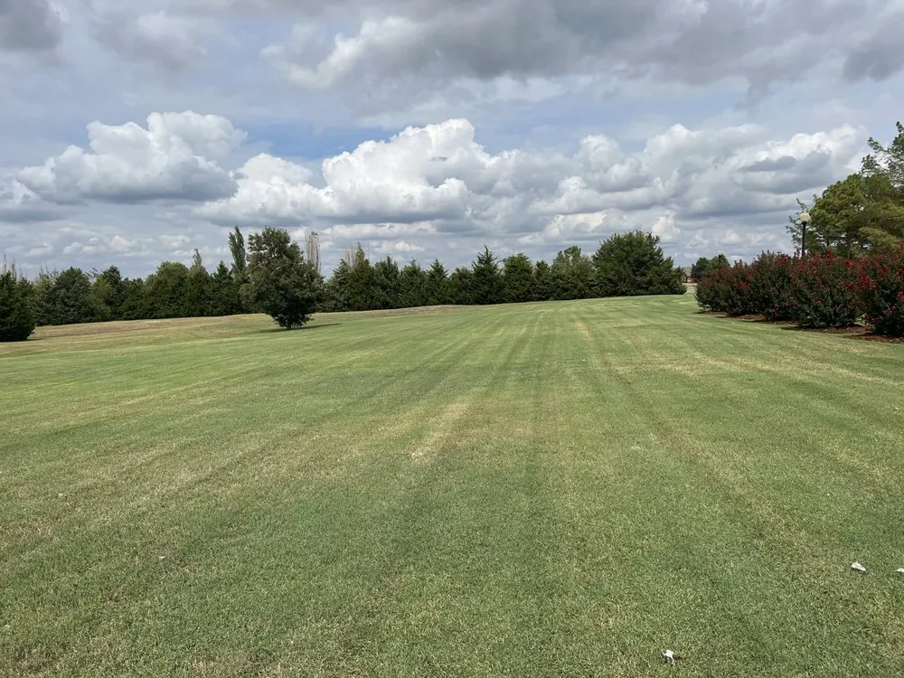 Reliable yard maintenance with custom design across Amber, OK - B23 Lawn Maintenance