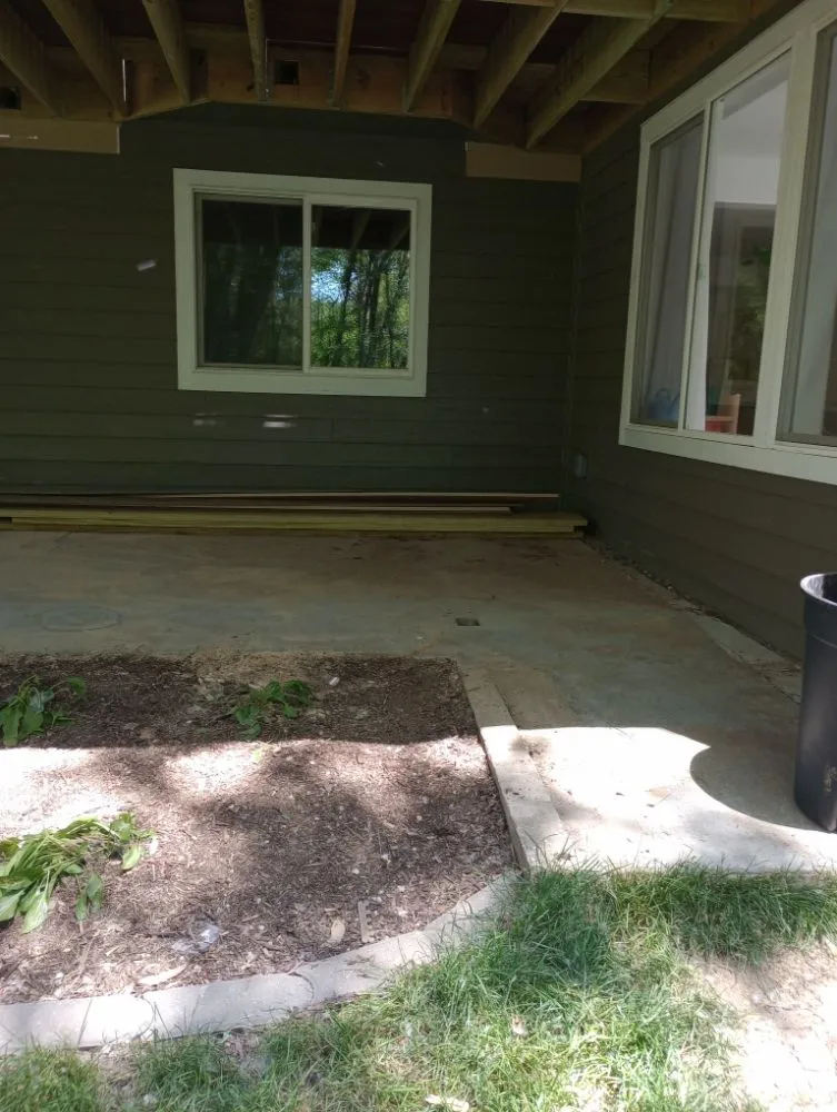 Expert lawn mowing service in Des Moines, IA - B&A Hauling & Lawn Care