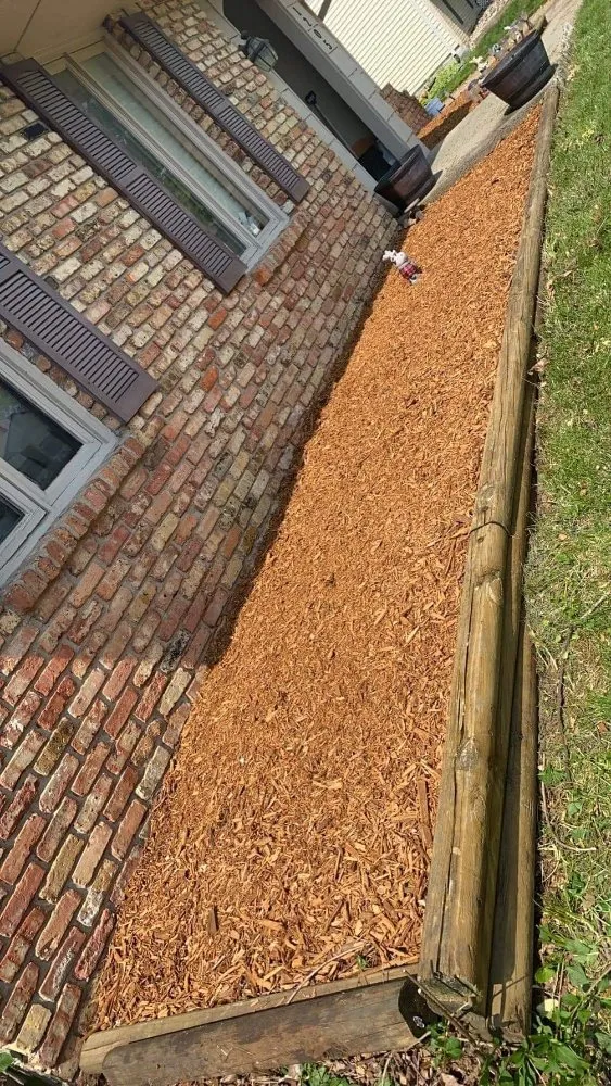 Expert outdoor landscaping in Des Moines, IA by B&A Hauling & Lawn Care