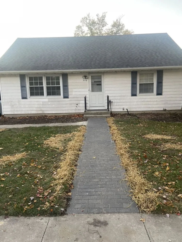 Custom lawn care service in Lanark, IL by Baber Service Company