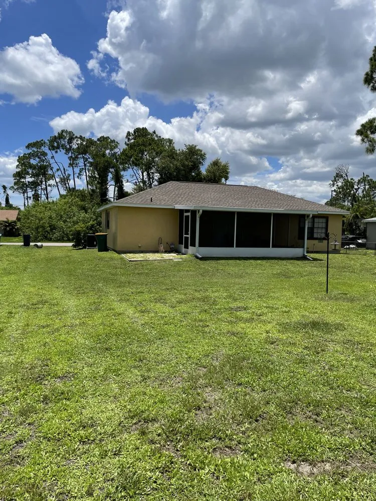 Affordable garden landscaping experts serving Murdock, FL - Babins Lawn Service