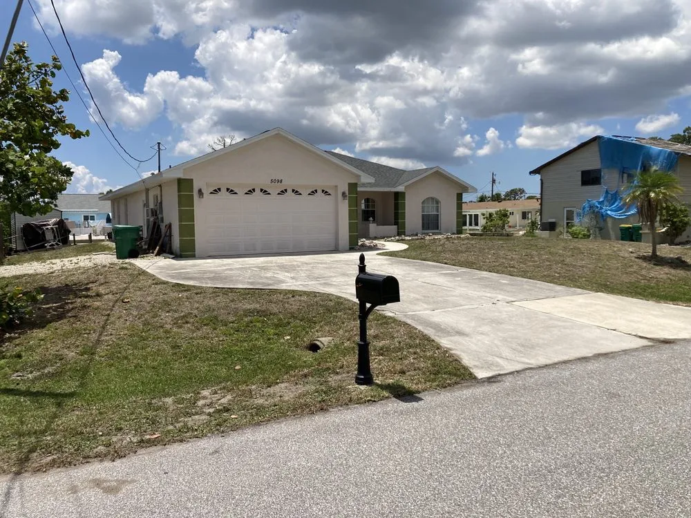 Affordable yard cleanup service experts serving Murdock, FL - Babins Lawn Service