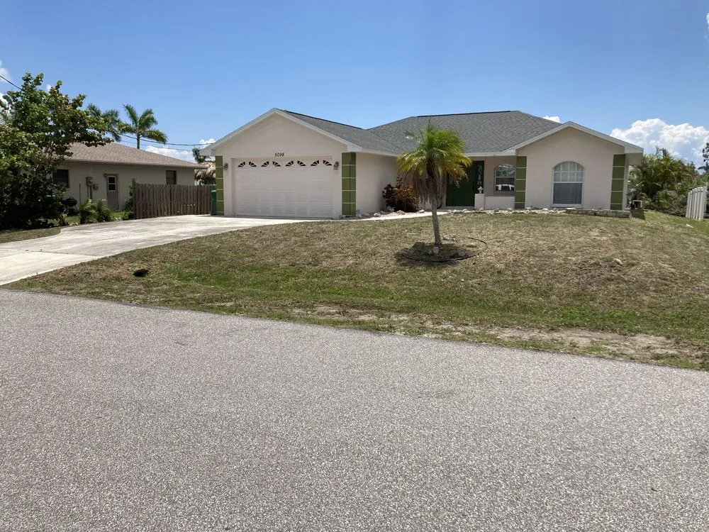 Top-rated outdoor landscaping for residential properties in Murdock, FL by Babins Lawn Service