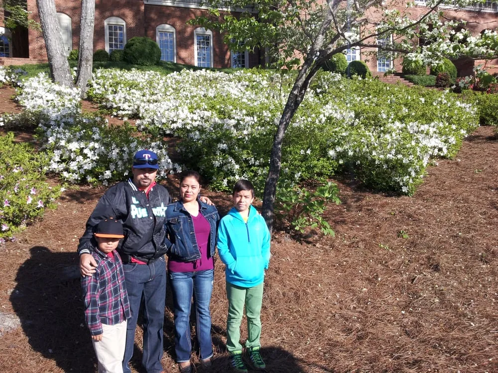 Professional landscaping services experts serving Pelham, AL - Baca Lanscape