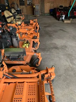 Bachmeier Custom Lawn Care Logo