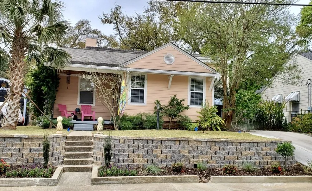 Custom landscape design experts serving Gulfport, MS - Back Bay Lawnscapes