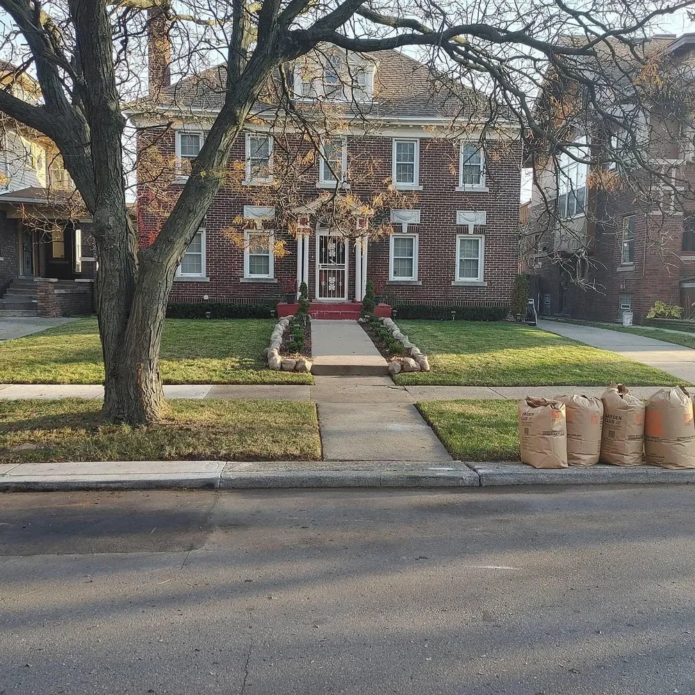 Expert outdoor landscaping in Detroit, MI - Back to Life Landscaping