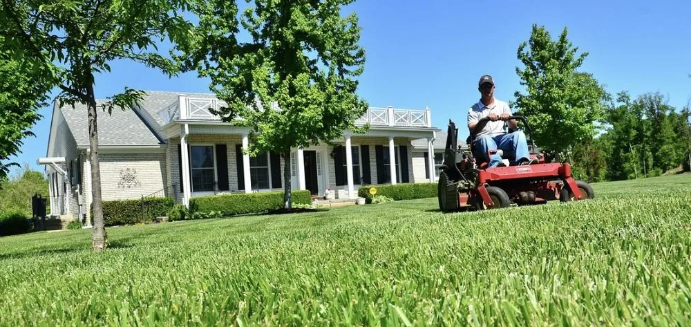 Top-rated lawn care service in Portland, TN by Back2Basics