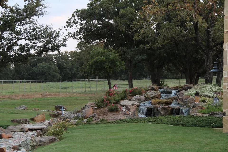 Top-rated yard maintenance in Aubrey, TX by Backyard Concepts