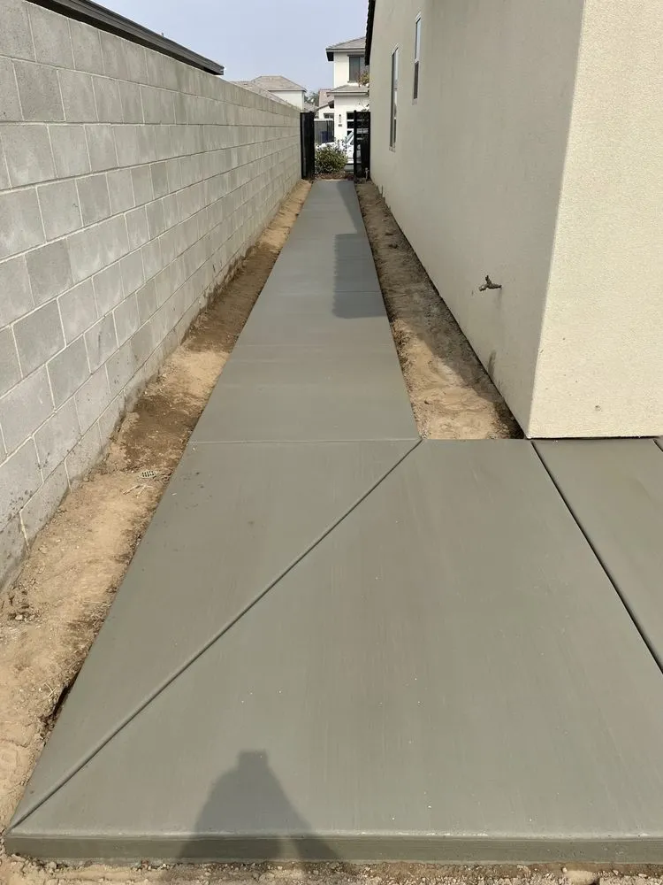 Custom lawn mowing service in Bakersfield, CA by Backyard Landscape