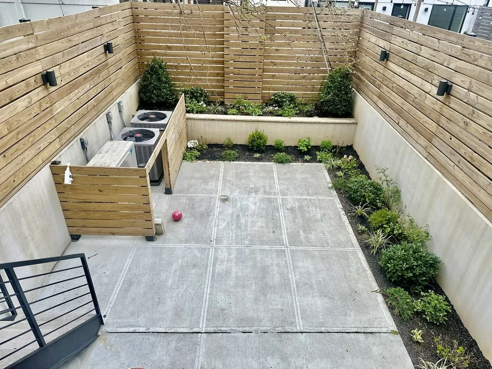 Reliable yard maintenance in Queens, NY by Backyard Landscaping