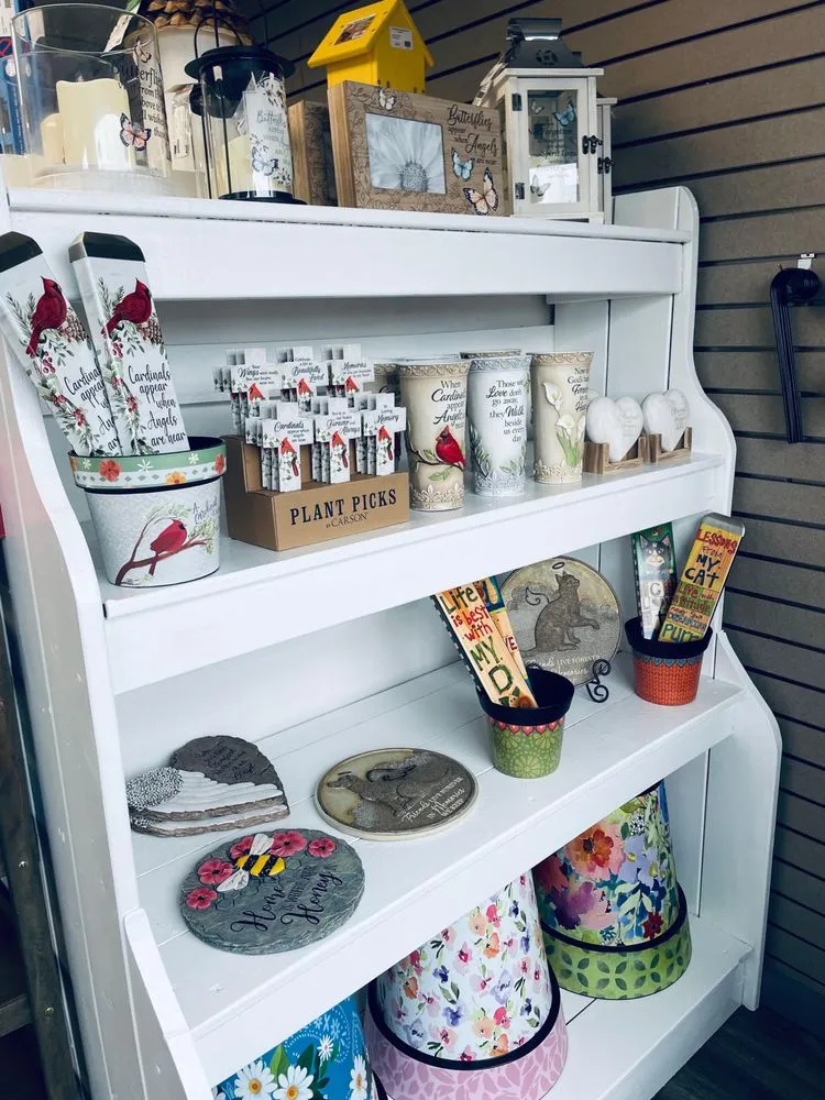 Custom landscape installation experts serving Flint, MI - Backyard Oasis Pond & Garden Center