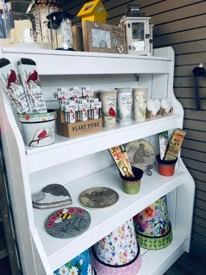 Backyard Oasis Pond & Garden Center Logo