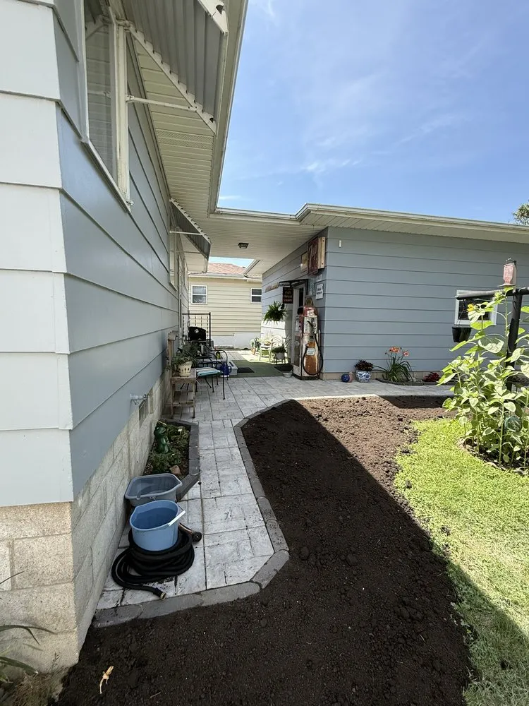Custom residential landscaping in Fort Dodge, IA by Bacon Lawn Service