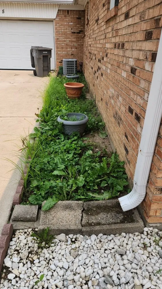 Reliable garden landscaping for residential properties in Indianapolis, IN by Bad Boyz Lawn Maintenance