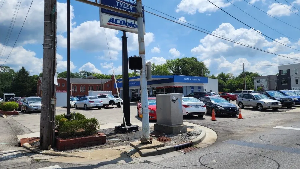 Reliable yard cleanup service in Indianapolis, IN by Bad Boyz Lawn Maintenance