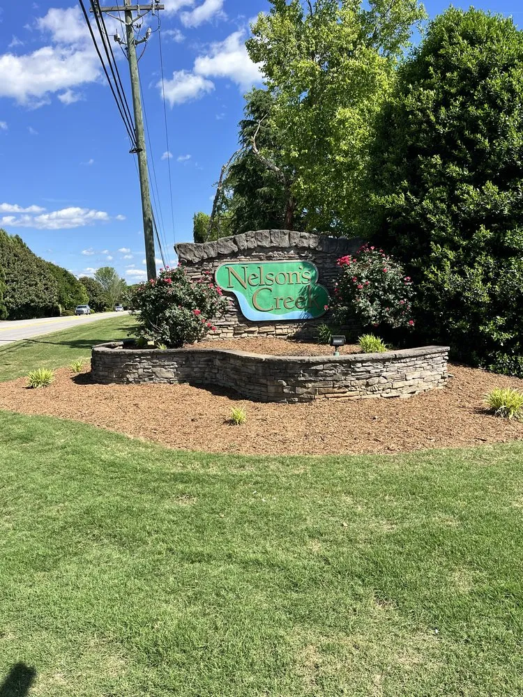 Local yard maintenance experts serving Fountain Inn, SC - Bad Daddy Lawns