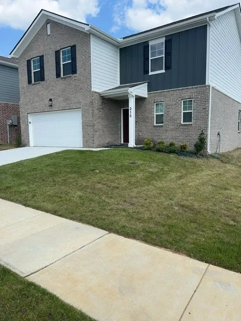 Top-rated lawn care service in Nashville, TN - Bad Dawg Lawn Care