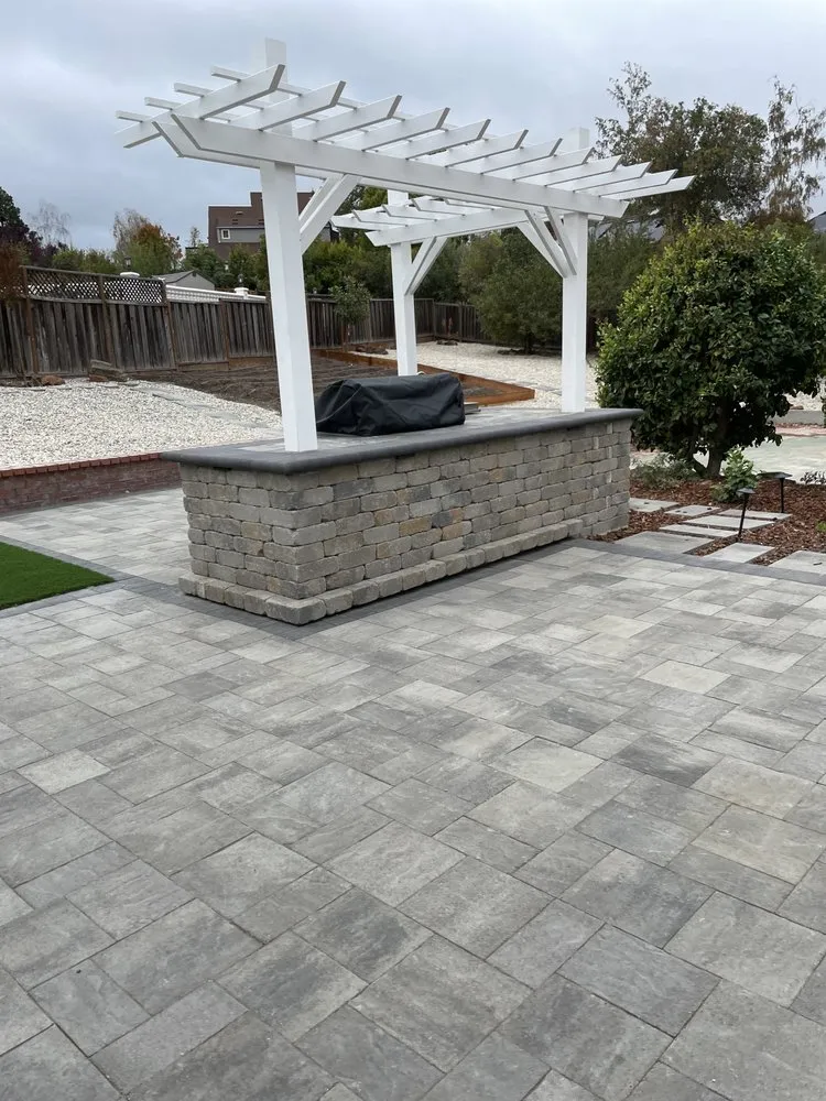 Expert garden landscaping experts serving San Jose, CA - Baez Concrete and Demolition